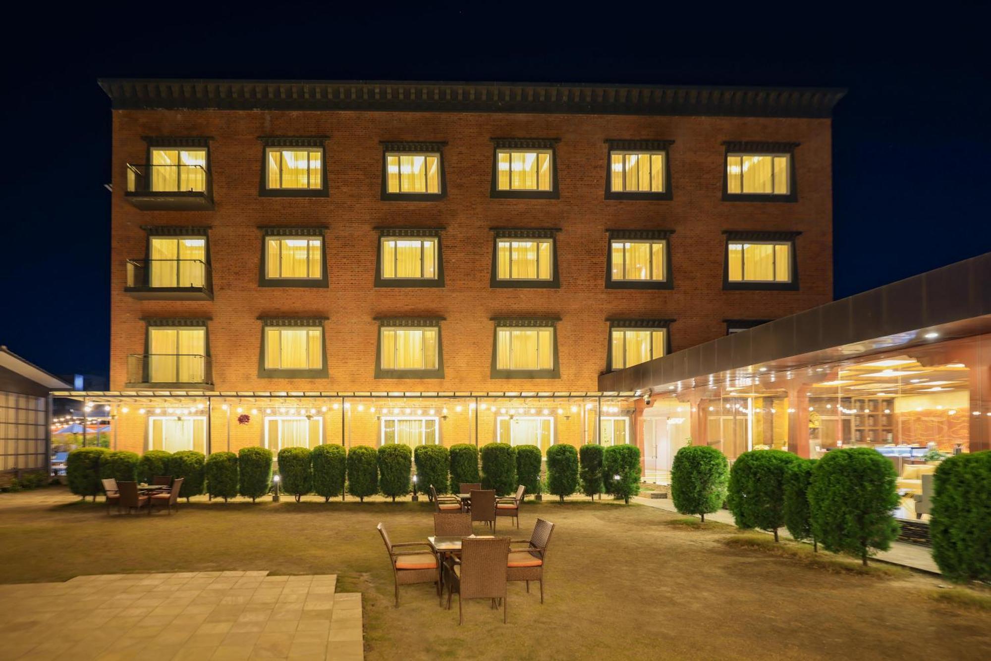 Hotel Dolmaling Kathmandu Esterno foto