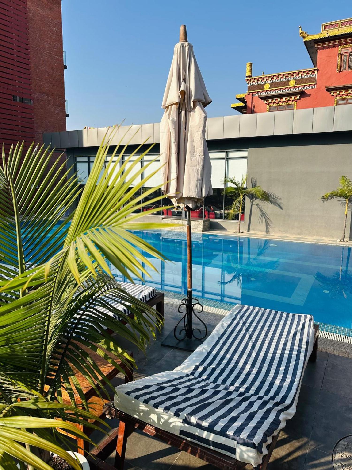 Hotel Dolmaling Kathmandu Esterno foto