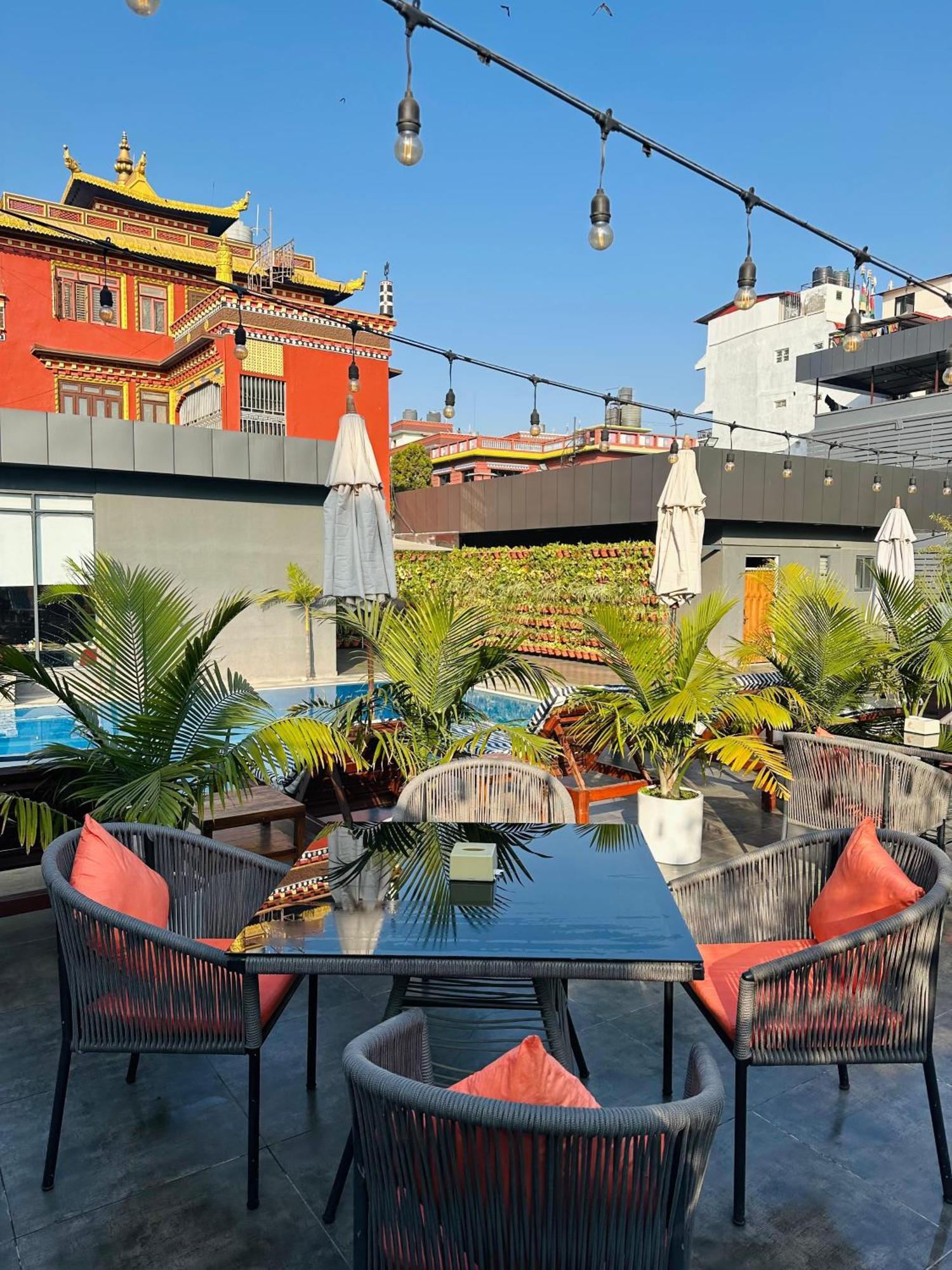 Hotel Dolmaling Kathmandu Esterno foto